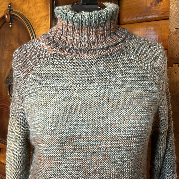 Prana sweater - Picture 2 of 12